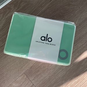Brand new alo yoga block